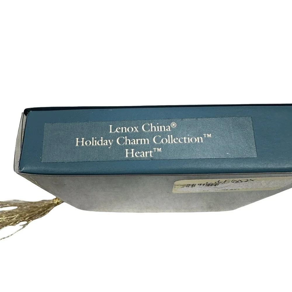 Lenox China Holiday Charm Collection Heart Ornament Ivory Gold Bird Tassel Box